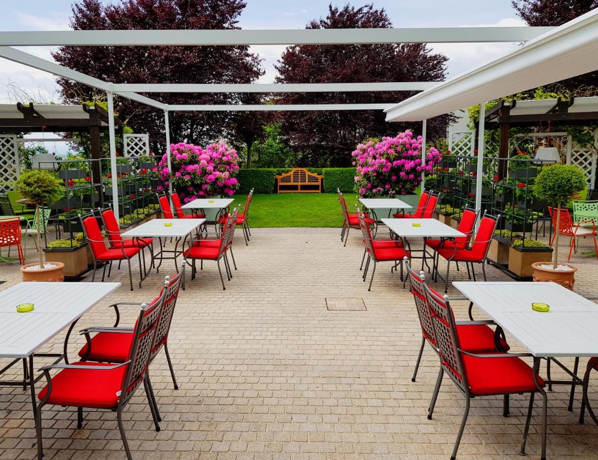 Hotel Sonnenhof Suceava Exteriör bild